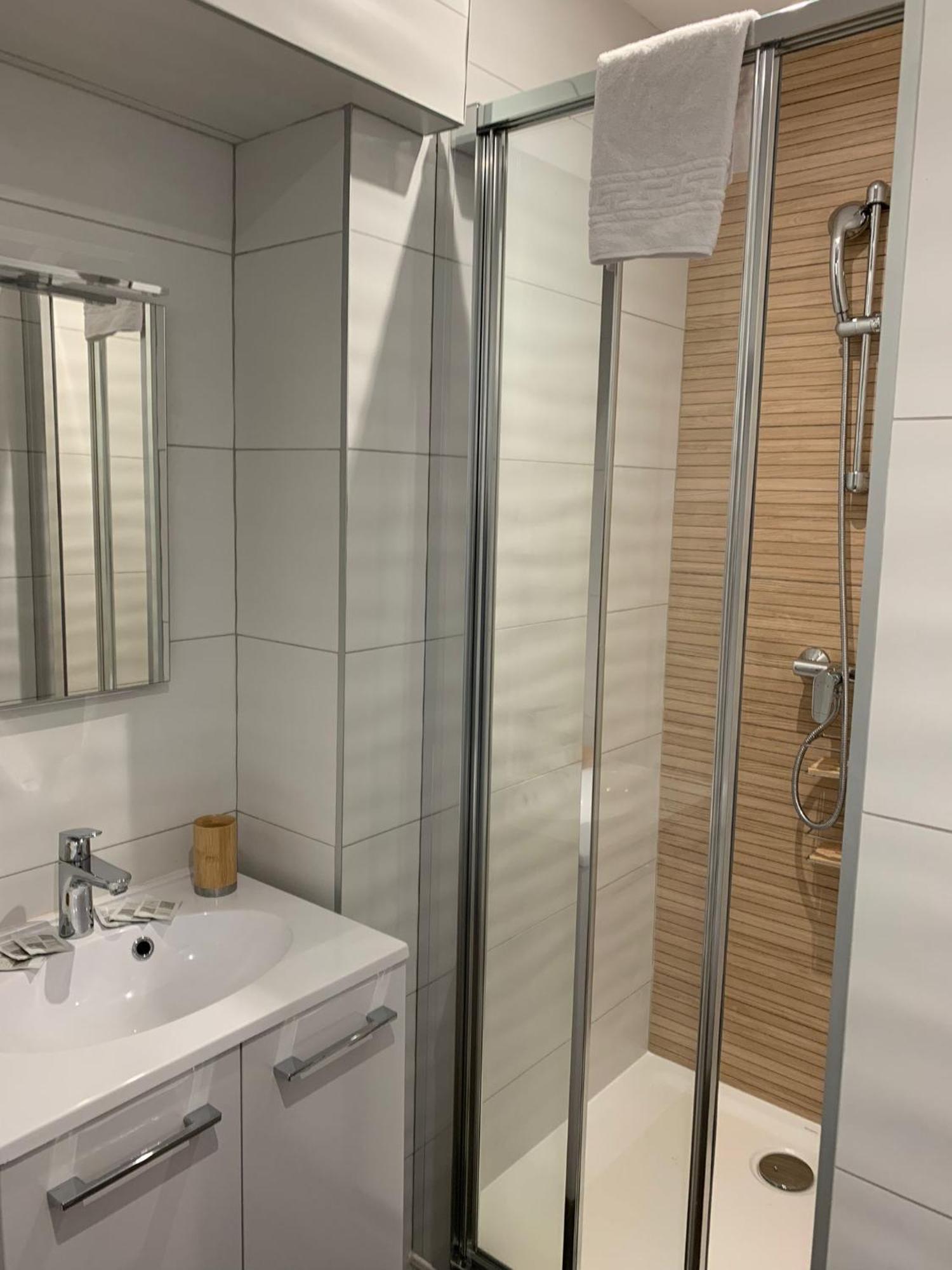 Hotel Des Docks Digoin Eksteriør billede